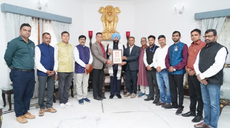 प्रेस टूर पर देहरादून पहुंचे ओडिशा के पत्रकारों के दल ने राज्यपाल से की भेंट