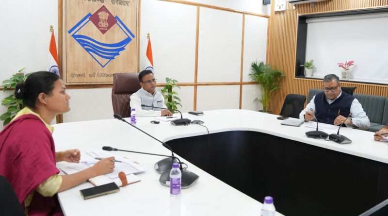 चारधाम यात्रा मार्गों पर समानांतर प्रणाली से भी हो सफाई व्यवस्थाः प्रमुख सचिव