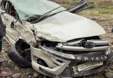 पिथौरागढ़ में कार गहरी खाई में गिरी, तीन लोगों की मौत, एक गंभीर रूप से घायल