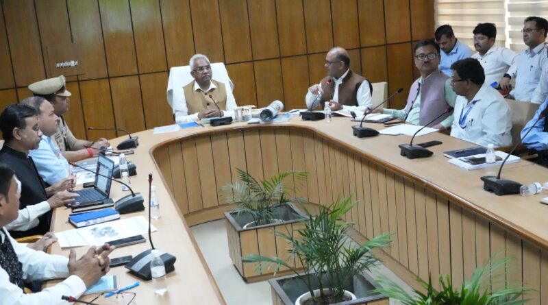 प्रदेश को आपदा प्रबंधन में सुदृढ़ बनाने की दिशा में कार्य करने के मंत्री ने दिए निर्देश