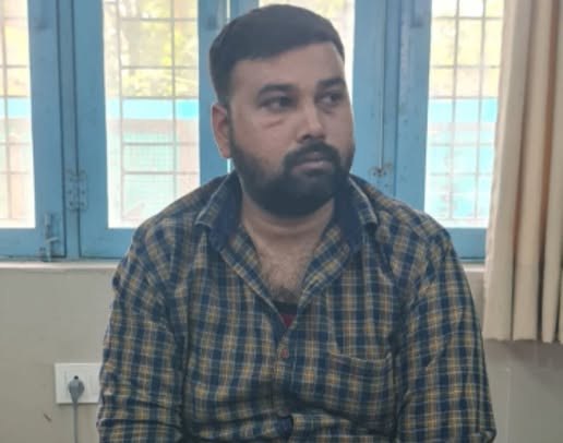 पचास हजार की रिश्वत लेते जेई गिरफ्तार