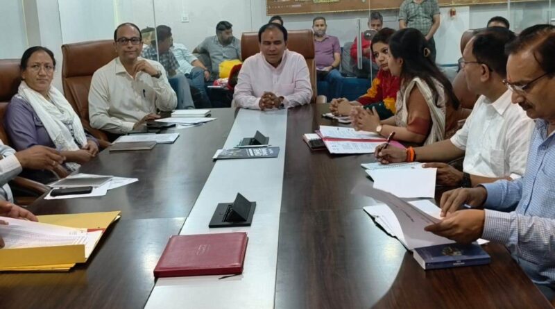 वीबी-जीरामजी योजना के तहत संवरेंगे खस्तहाल विद्यालयः डाॅ. धन सिंह रावत