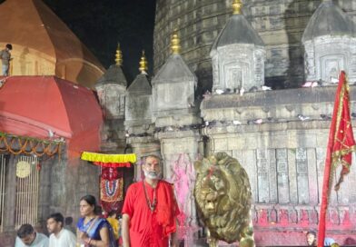 दुनिया भर के मंदिरों में देवी की मूर्तियाँ होती हैं, लेकिन माँ कामाख्या मंदिर में देवी की कोई मूर्ति नहीं, यह है मंदिर का सबसे बड़ा और अनोखा रहस्य 