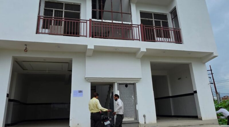 एमडीडीए का अवैध निर्माणों पर बड़ा एक्शन, हरिद्वार बाईपास और डोईवाला में 03 व्यावसायिक निर्माण सील