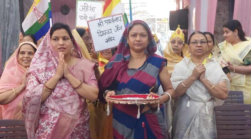 गुरु माँ ने णमोकार मंत्र पढ़ने की विधियाँ बताईं