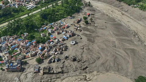 नेपाल में भीषण बाढ़ में 100 लोगों की मौत, 750 लापता