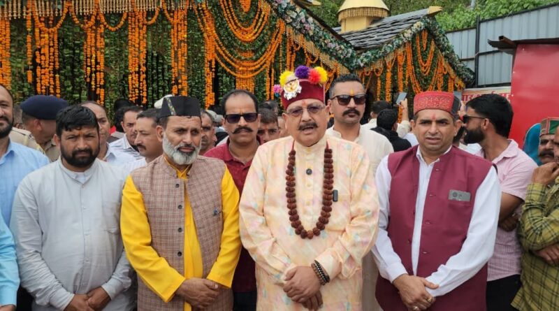 धर्मस्व मंत्री सतपाल महाराज पहुंचे सिरमौर के शिलाई, पश्मी गांव