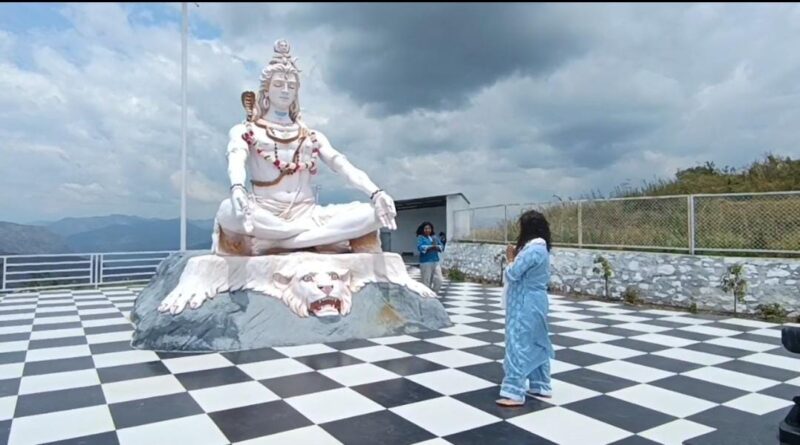 पहाड़ की चोटी पर शिव का धाम……. जहां पहुंचकर ठहर जाता है मन