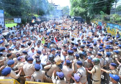 निर्वाचन आयोग के खिलाफ कांग्रेस का प्रदर्शन, सचिवालय स्थित निर्वाचन कार्यालय का घेराव