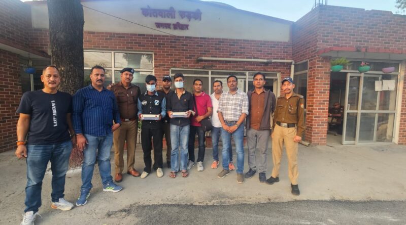STF और हरिद्वार पुलिस की संयुक्त कार्रवाई, 315 बोर के दो तमंचे बरामद; दो गिरफ्तार, इस्तेमाल में लाई जा रही अल्टो कार सीज