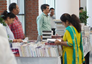 आईआईएम काशीपुर में दो दिवसीय पुस्तक प्रदर्शनी आयोजित 