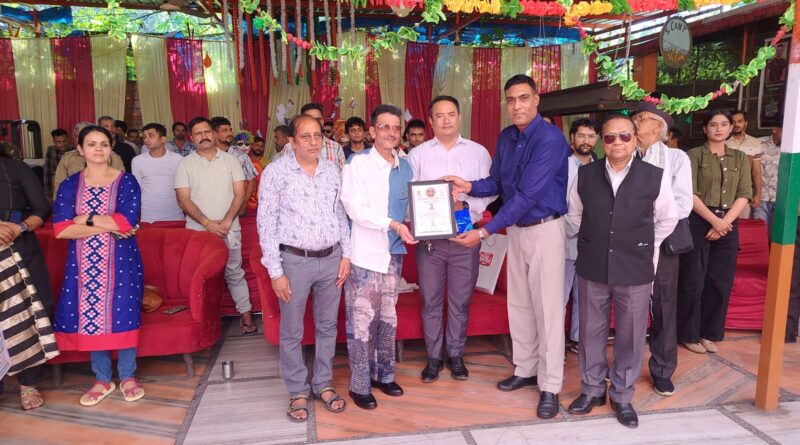 डॉ. पवन शर्मा को राष्ट्रीय चिकित्सा रत्न सम्मान